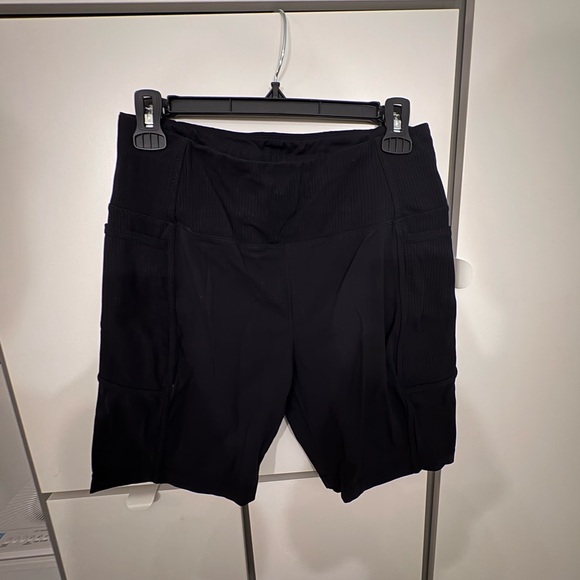 Mondetta Women's Black Bike Shorts - Picture 1 of 3